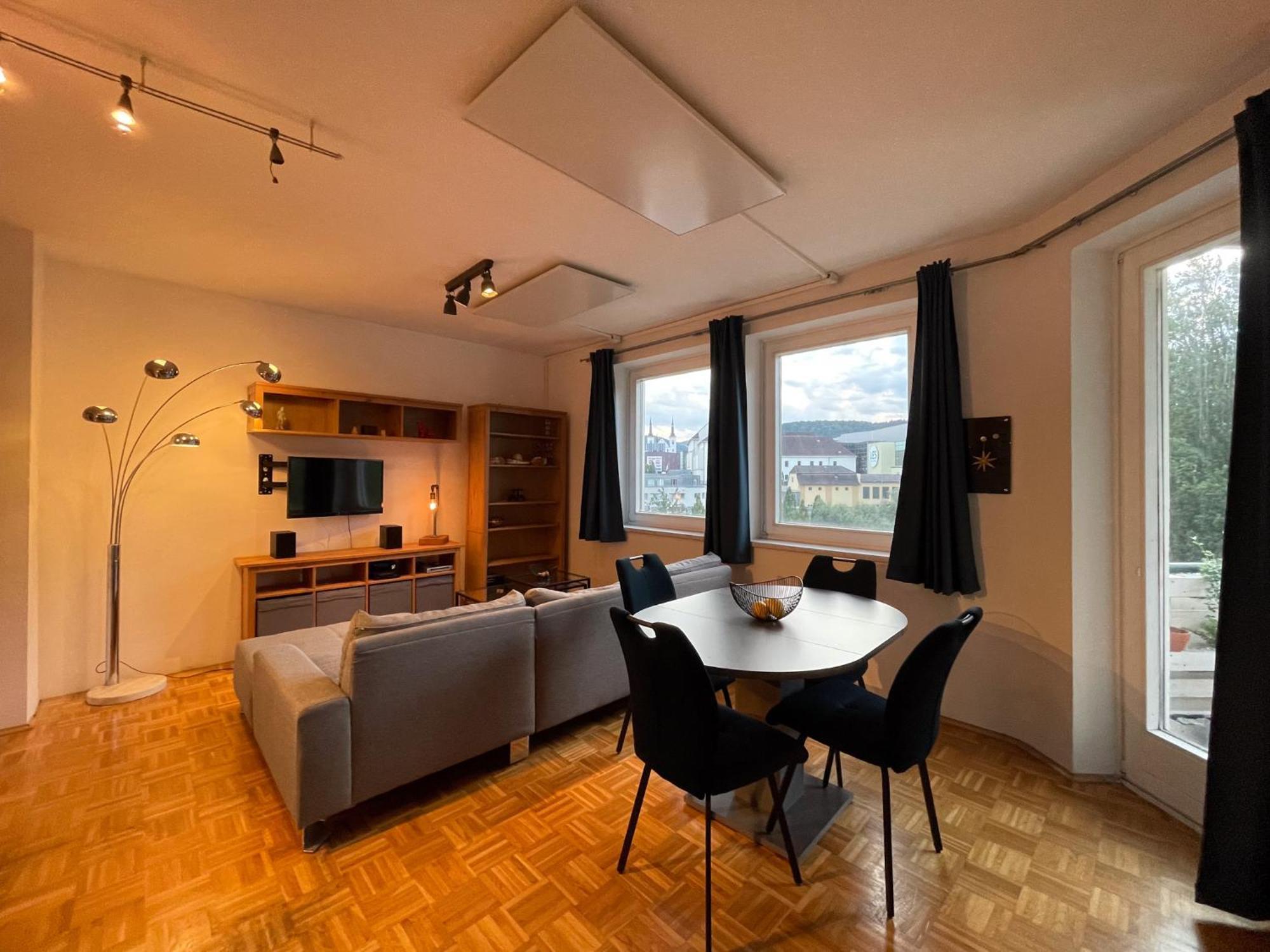 Melior City View Apartment Leoben  Buitenkant foto